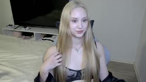 LaylaPretty001 online show from 03-30-26, 04:57