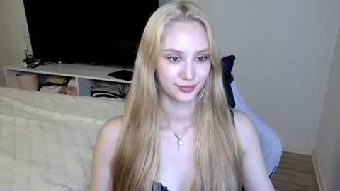 LaylaPretty001 online show from 07-02-26, 05:24
