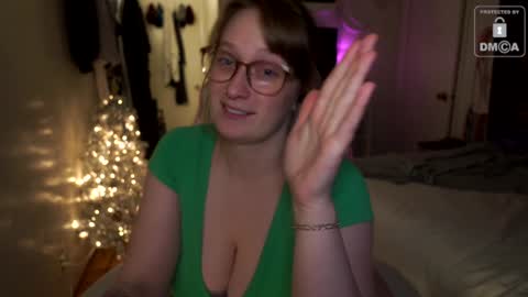 Layla Universe online show from 12-20-24, 04:42