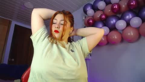 Snapshot of layna_cold chatting on 02-05-25, 01:00 Vannessa online show from 02-05-25, 01:00