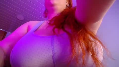 Snapshot of layna_cold chatting on 02-10-25, 03:53 Vannessa online show from 02-10-25, 03:53