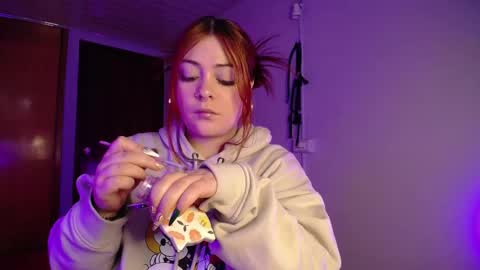 Snapshot of layna_cold chatting on 02-26-25, 12:58 Vannessa online show from 02-26-25, 12:58