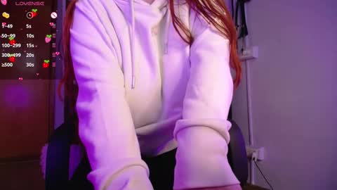Snapshot of layna_cold chatting on 02-27-25, 07:15 Vannessa online show from 02-27-25, 07:15