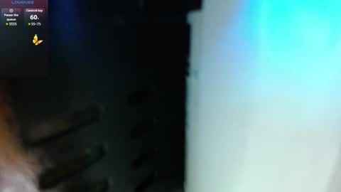 Snapshot of layna_cold chatting on 11-18-25, 12:42 Vannessa online show from 11-18-25, 12:42