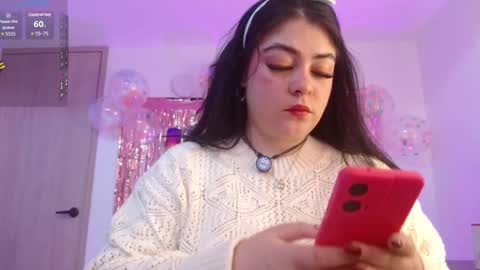 Snapshot of layna_cold chatting on 02-07-26, 12:20 Vannessa online show from 02-07-26, 12:20