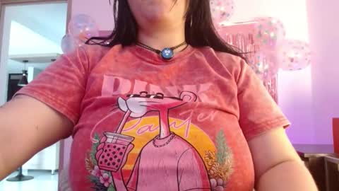 Snapshot of layna_cold chatting on 02-12-26, 12:44 Vannessa online show from 02-12-26, 12:44