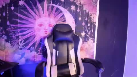 layra_66 online show from 07-03-26, 05:19
