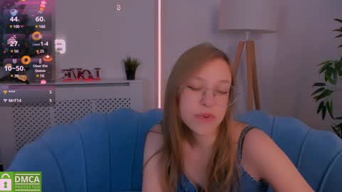 Snapshot of layriantavee chatting on 01-05-25, 09:59 layriantavee online show from 01-05-25, 09:59