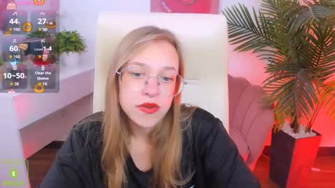 Snapshot of layriantavee chatting on 09-11-25, 06:13 layriantavee online show from 09-11-25, 06:13