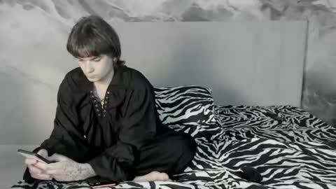 Alex online show from 07-22-26, 05:27