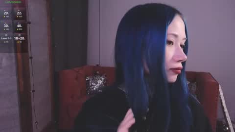 Snapshot of le_chan chatting on 10-10-25, 01:21 felixe online show from 10-10-25, 01:21