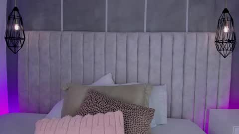    online show from 04-25-26, 06:27