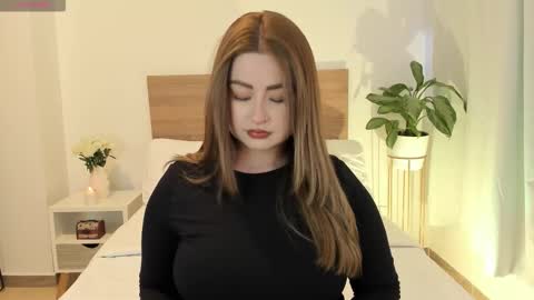 Snapshot of lea_jonesss chatting on 03-05-26, 10:28 lea online show from 03-05-26, 10:28