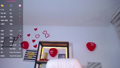 Snapshot of lea_velle chatting on 03-08-25, 04:12 Lea Velle online show from 03-08-25, 04:12