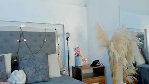 lea_walkerr online show from 04-08-26, 07:58