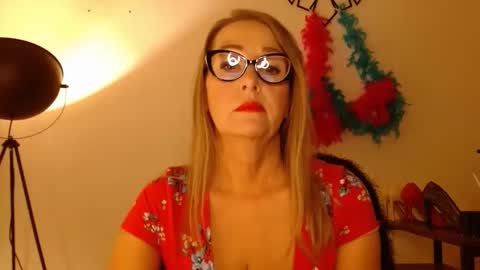 Snapshot of leadesire chatting on 02-16-26, 03:08 LEA online show from 02-16-26, 03:08