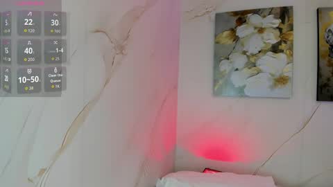 LEAH online show from 04-07-26, 03:07