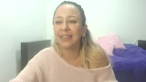 leah_susman online show from 12-05-25, 01:58