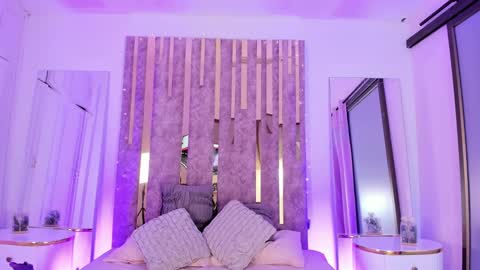 Leah  online show from 03-11-25, 11:37