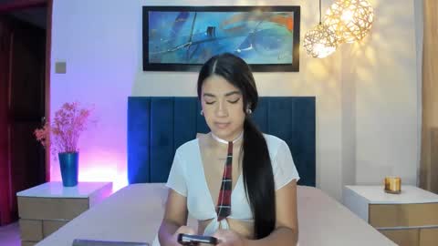 Snapshot of leahcaarter chatting on 10-13-25, 05:57 Leah Carter online show from 10-13-25, 05:57