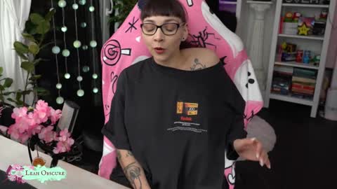 Snapshot of leahobscure chatting on 09-21-25, 07:26 Leah online show from 09-21-25, 07:26