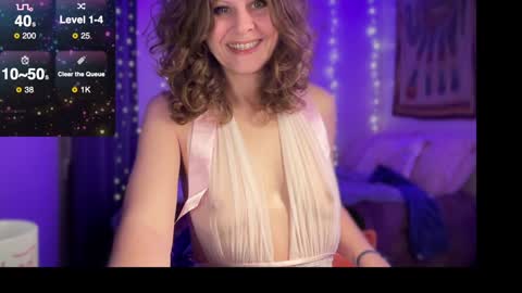 Snapshot of leahsparkles chatting on 12-28-24, 02:11 Leah Sparkles online show from 12-28-24, 02:11