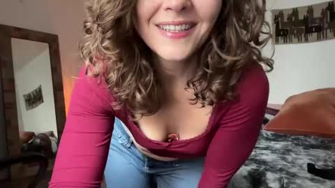 Leah Sparkles online show from 11-08-25, 05:45