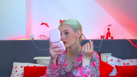 Lea online show from 07-10-26, 07:12