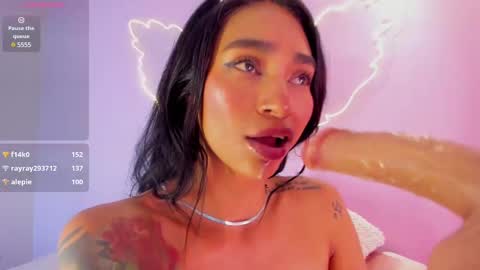 Snapshot of leamonroe__ chatting on 02-24-25, 07:41 Hey Im Lea online show from 02-24-25, 07:41