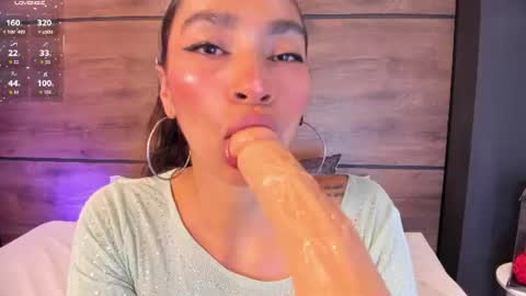 Hey Im Lea online show from 06-19-26, 04:33