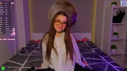 Snapshot of leandraconcatelli chatting on 03-01-26, 07:05 Sophie online show from 03-01-26, 07:05