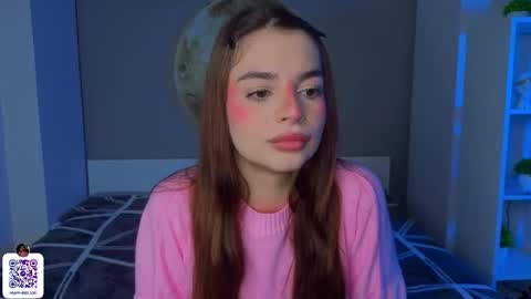 Snapshot of leandraconcatelli chatting on 03-11-26, 07:31 Sophie online show from 03-11-26, 07:31