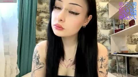Kiki online show from 05-01-26, 03:05