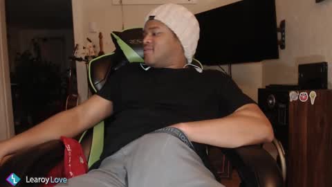 Learoy online show from 12-25-24, 12:27