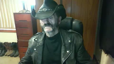 leathergreaser online show from 09-09-25, 10:42