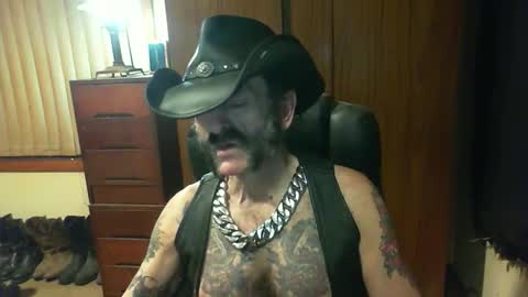 leathergreaser online show from 09-28-25, 08:42