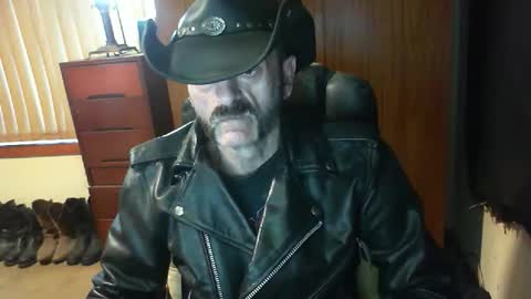 leathergreaser online show from 04-27-26, 08:51