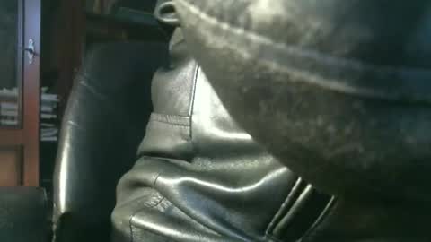 Snapshot of leathermotocross001 chatting on 09-21-25, 05:47 Leathermotocross online show from 09-21-25, 05:47