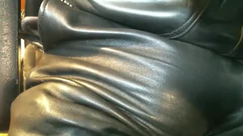 Snapshot of leathermotocross001 chatting on 02-10-26, 03:49 Leathermotocross online show from 02-10-26, 03:49