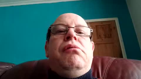 leatherpants68 online show from 04-17-26, 08:17