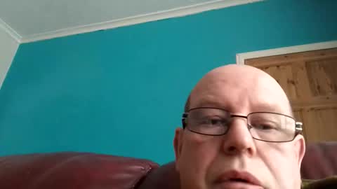 leatherpants68 online show from 04-27-26, 03:32