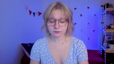 Ellie online show from 02-10-26, 05:55