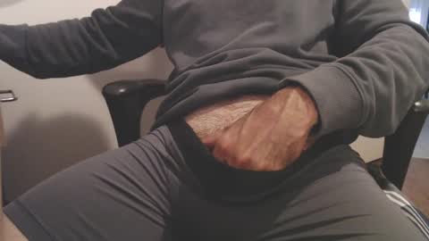 Snapshot of ledoc_ chatting on 10-29-25, 12:46 LeDoc online show from 10-29-25, 12:46