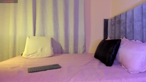 Leena online show from 07-24-26, 12:19