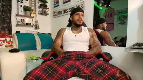 leenar_key online show from 11-29-25, 02:42