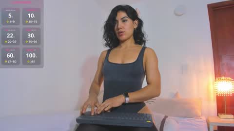 Snapshot of leethompson_ chatting on 11-16-25, 05:46 Leet online show from 11-16-25, 05:46