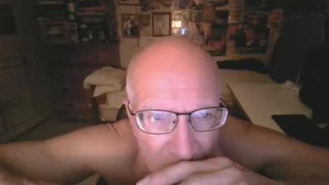 Snapshot of leezamm1132 chatting on 05-26-26, 02:07 leezamm1132 online show from 05-26-26, 02:07