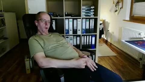 Dave online show from 04-19-26, 09:39