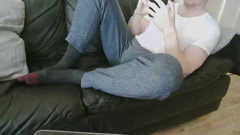 UK lover online show from 04-04-26, 10:24