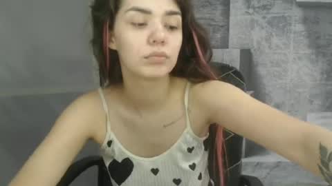 Liya online show from 06-15-26, 03:47